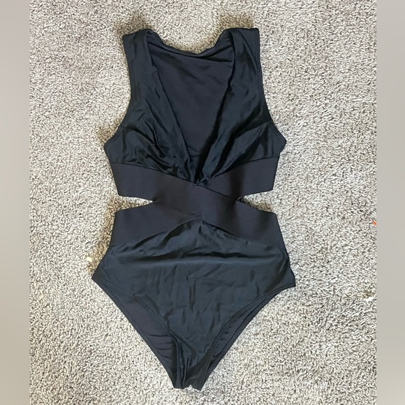 H&M Black Cutout One Piece Swimsuit - Picture 1 of 2